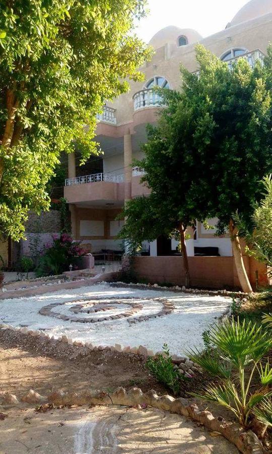 Hotel Luxor Light Retreat Exterior foto